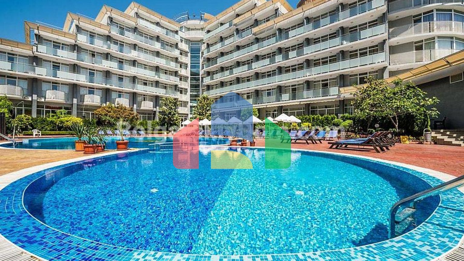 Квартира-студія в Перла