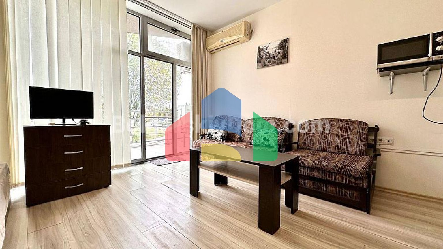 Квартира-студія в Перла