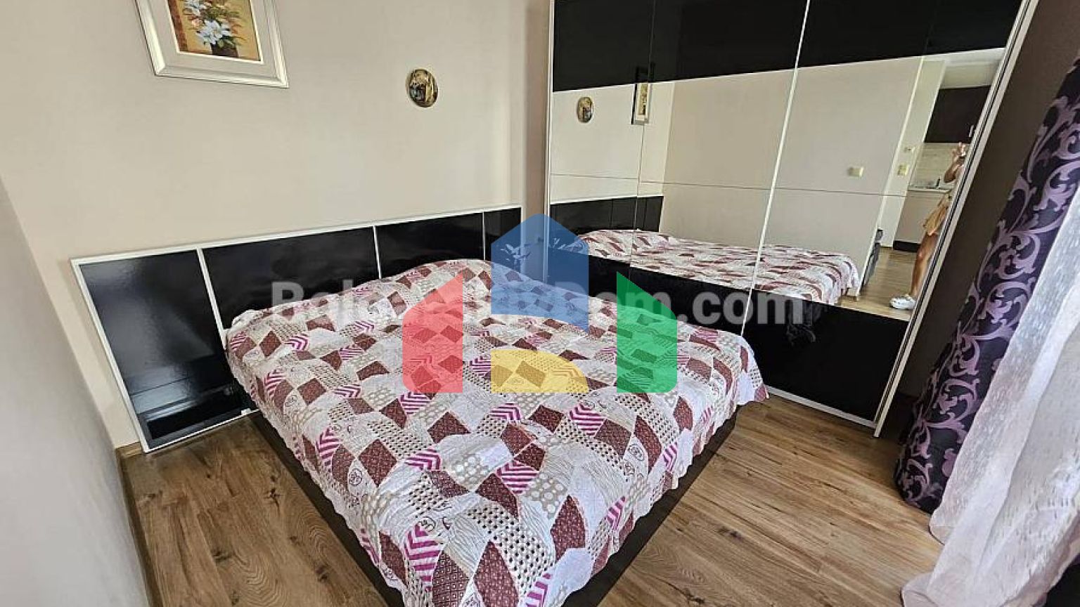 Велика квартира-студія в Даун Парк Делюкс