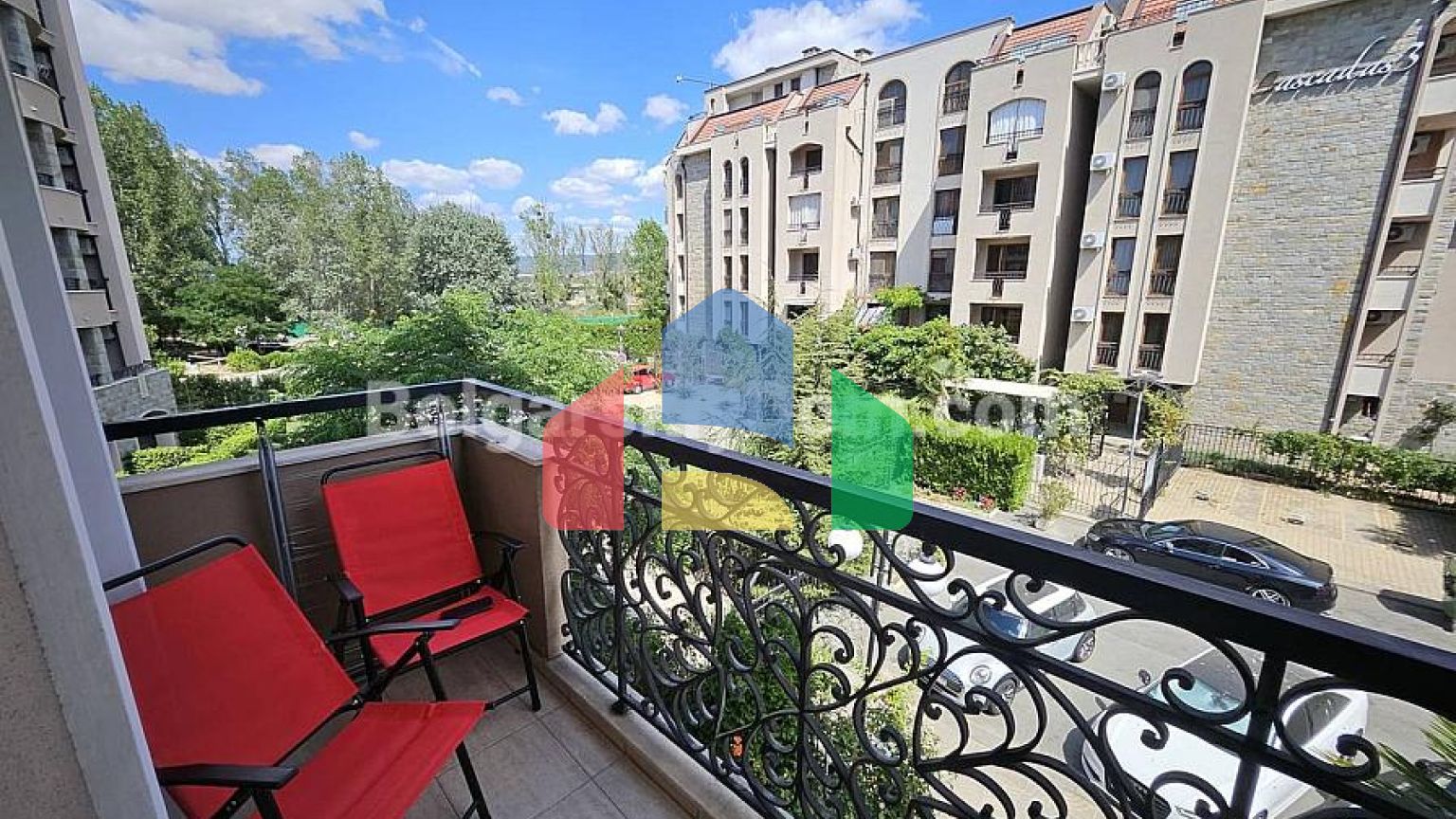 Велика квартира-студія в Даун Парк Делюкс