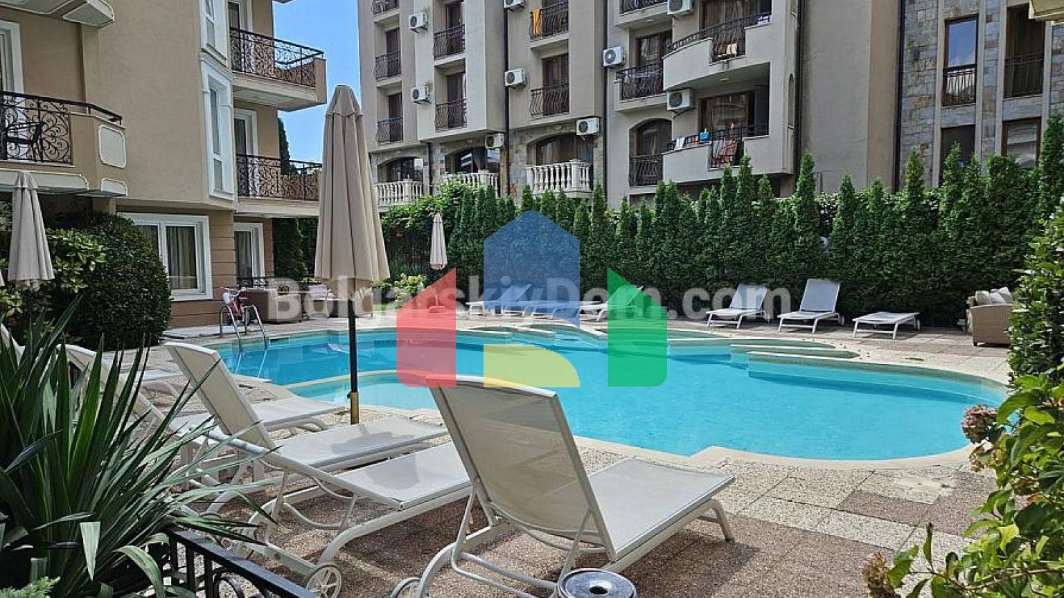 Велика квартира-студія в Даун Парк Делюкс