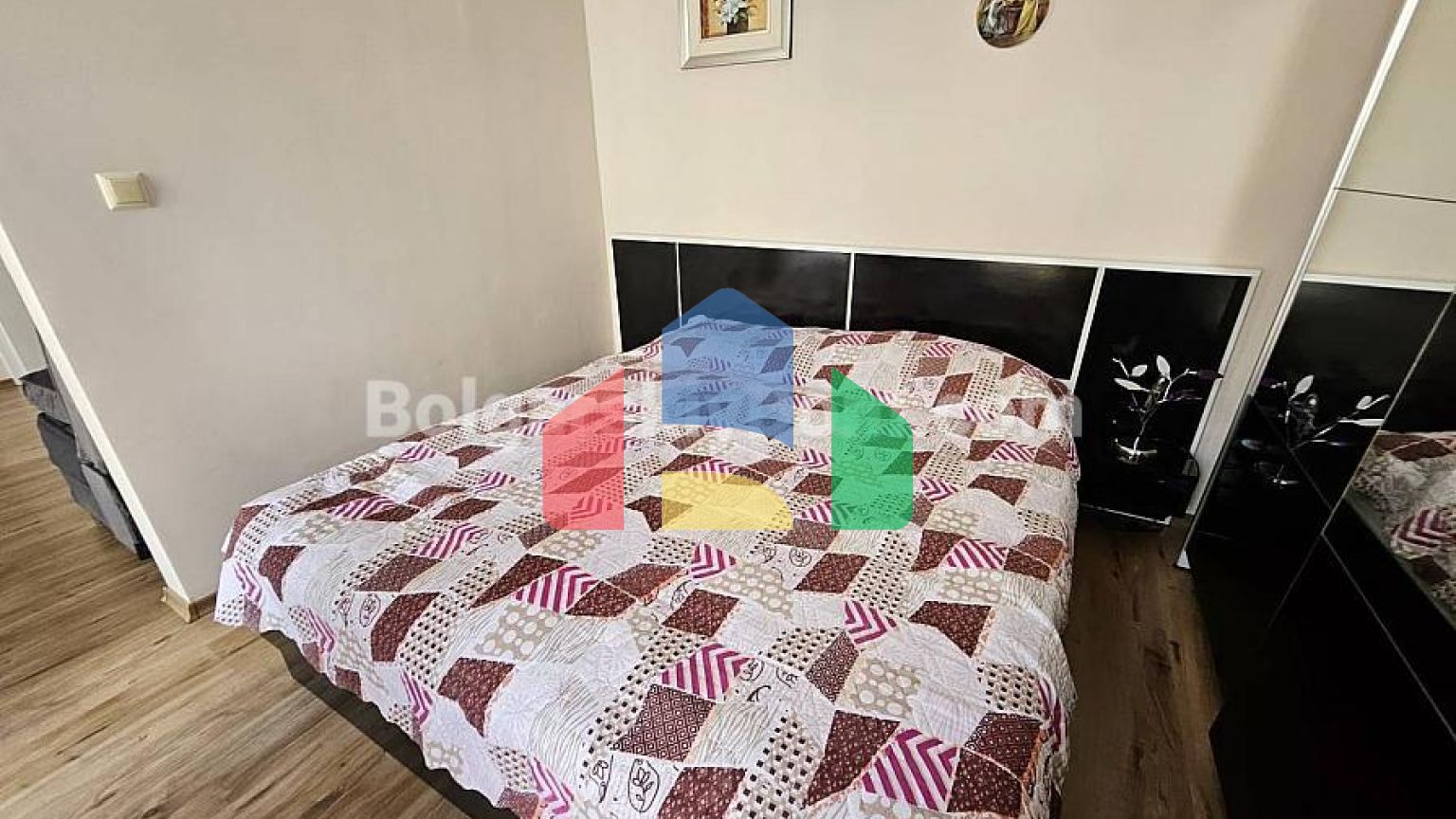 Велика квартира-студія в Даун Парк Делюкс