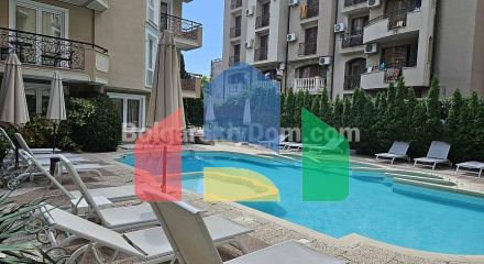 Велика квартира-студія в Даун Парк Делюкс