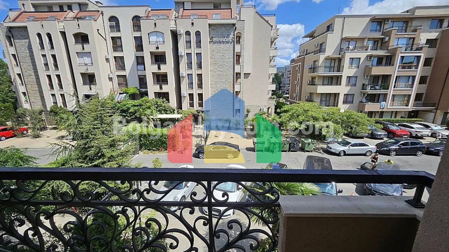 Велика квартира-студія в Даун Парк Делюкс