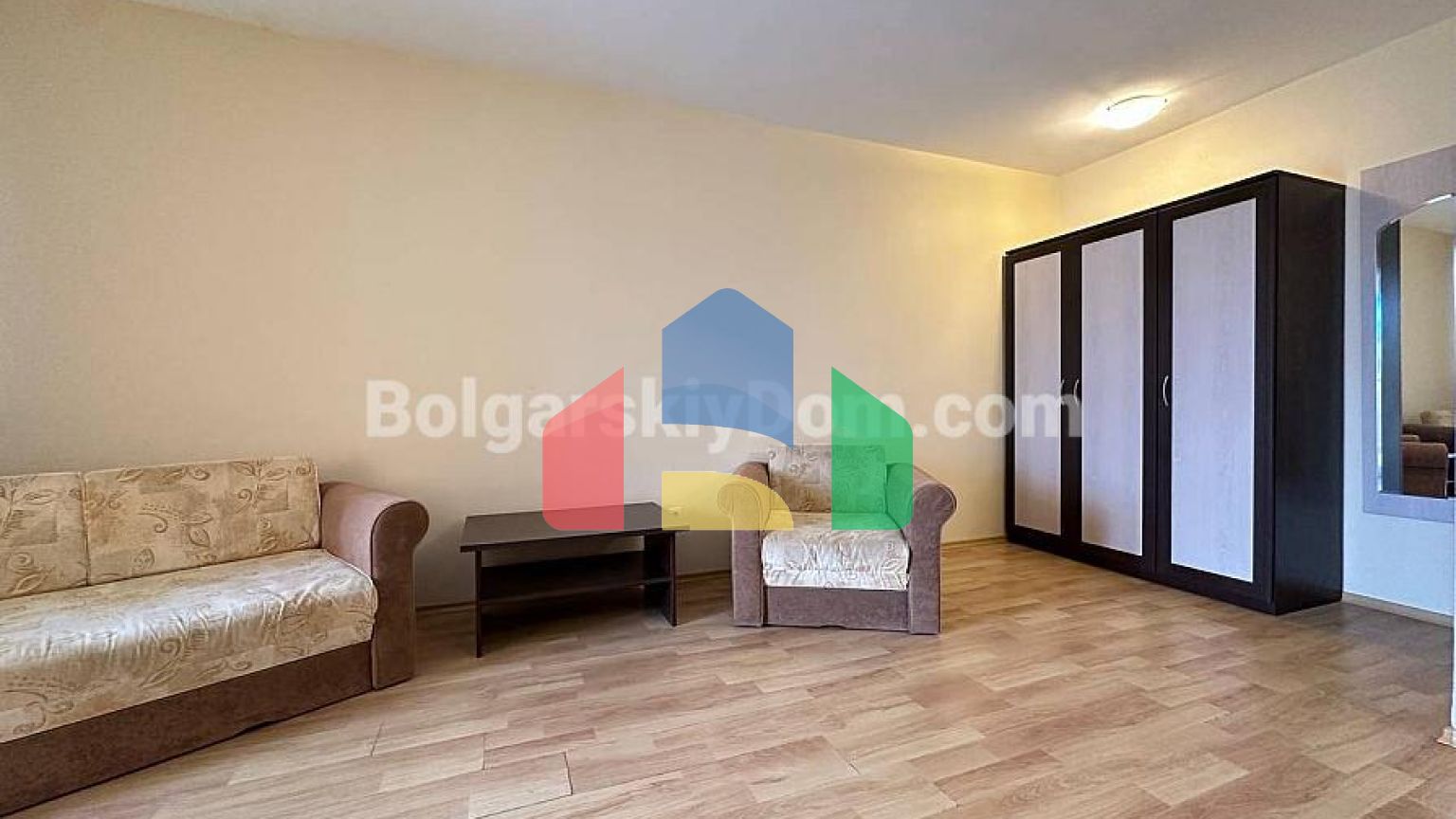 Двокімнатна квартира в Вічна-Р