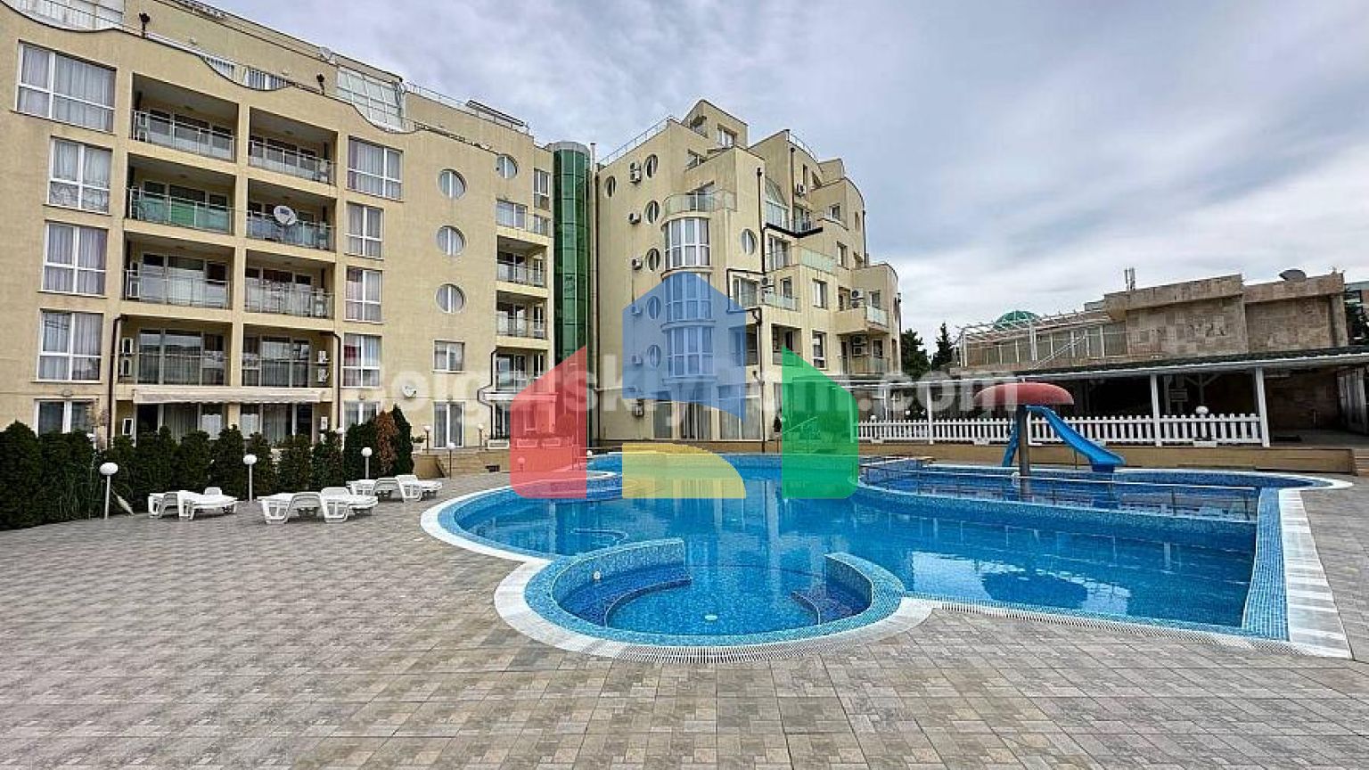 Двокімнатна квартира в Вічна-Р