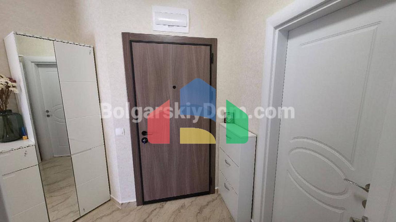 Трикімнатна квартира в Афродіта Грін