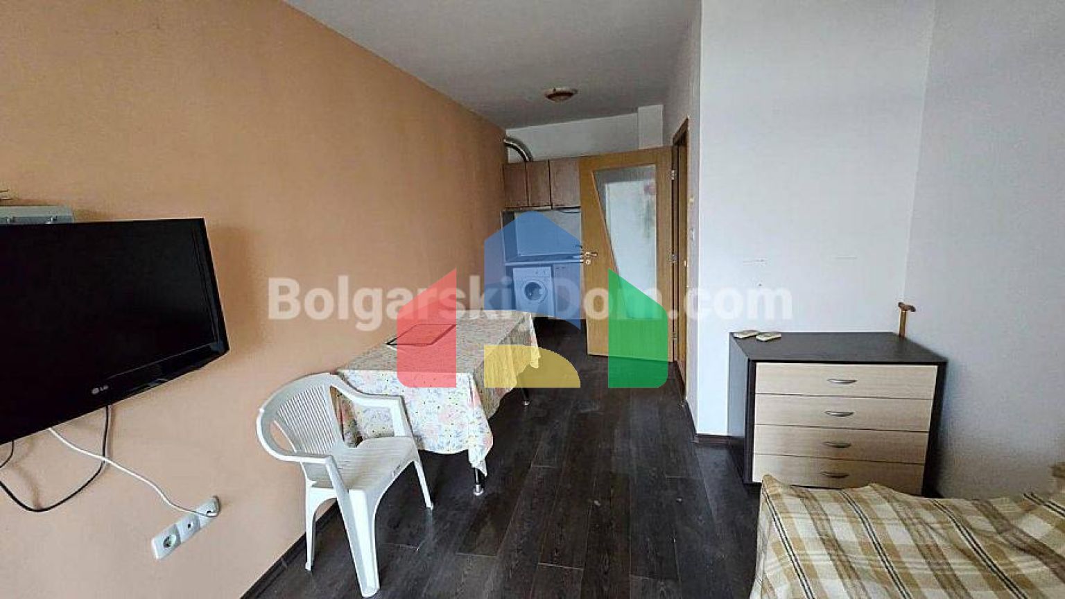 Двокімнатна квартира в Солмарін