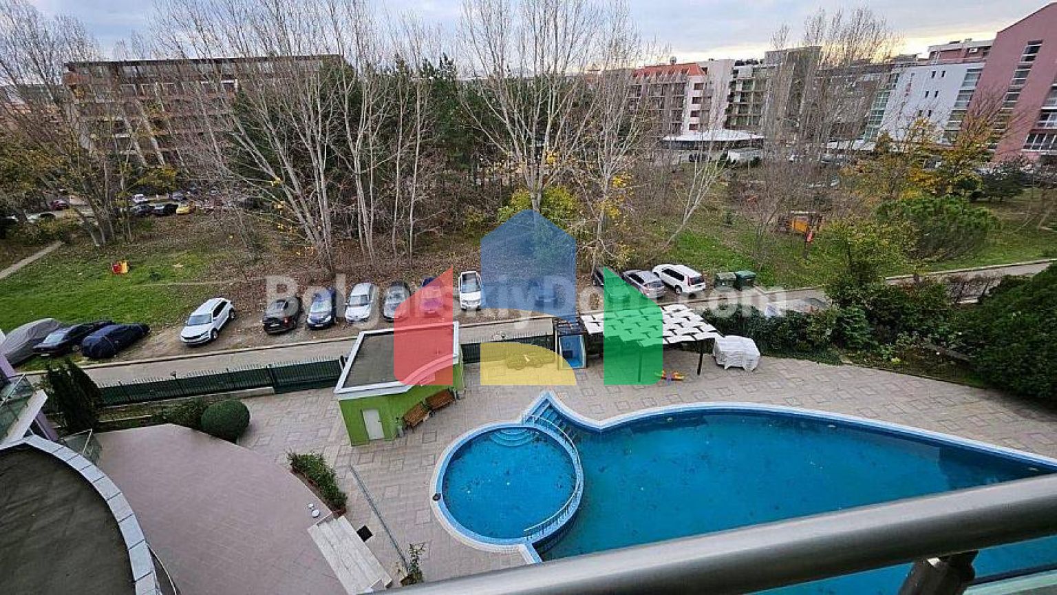 Двокімнатна квартира в Солмарін