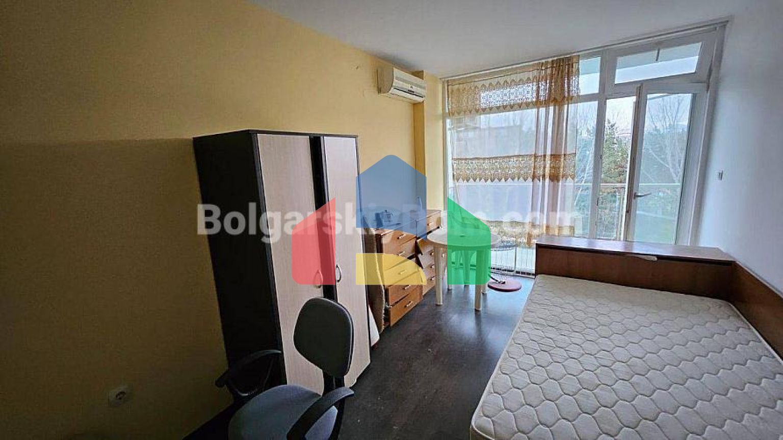 Двокімнатна квартира в Солмарін