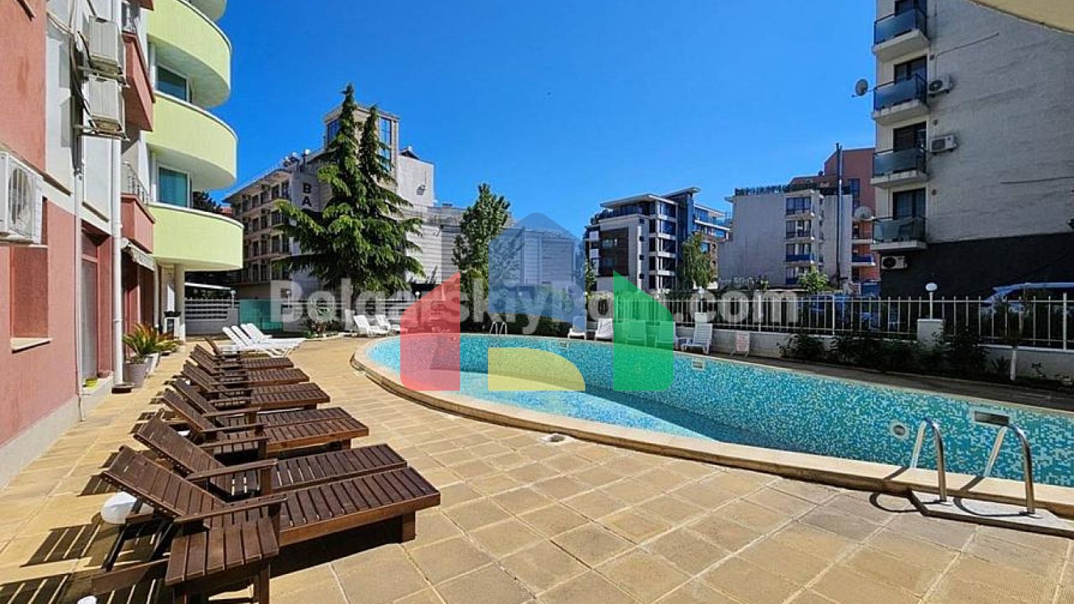 Трикімнатна квартира в Піроп Сіті