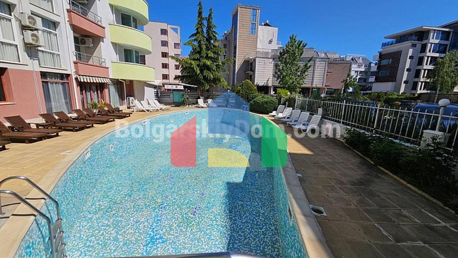 Трикімнатна квартира в Піроп Сіті