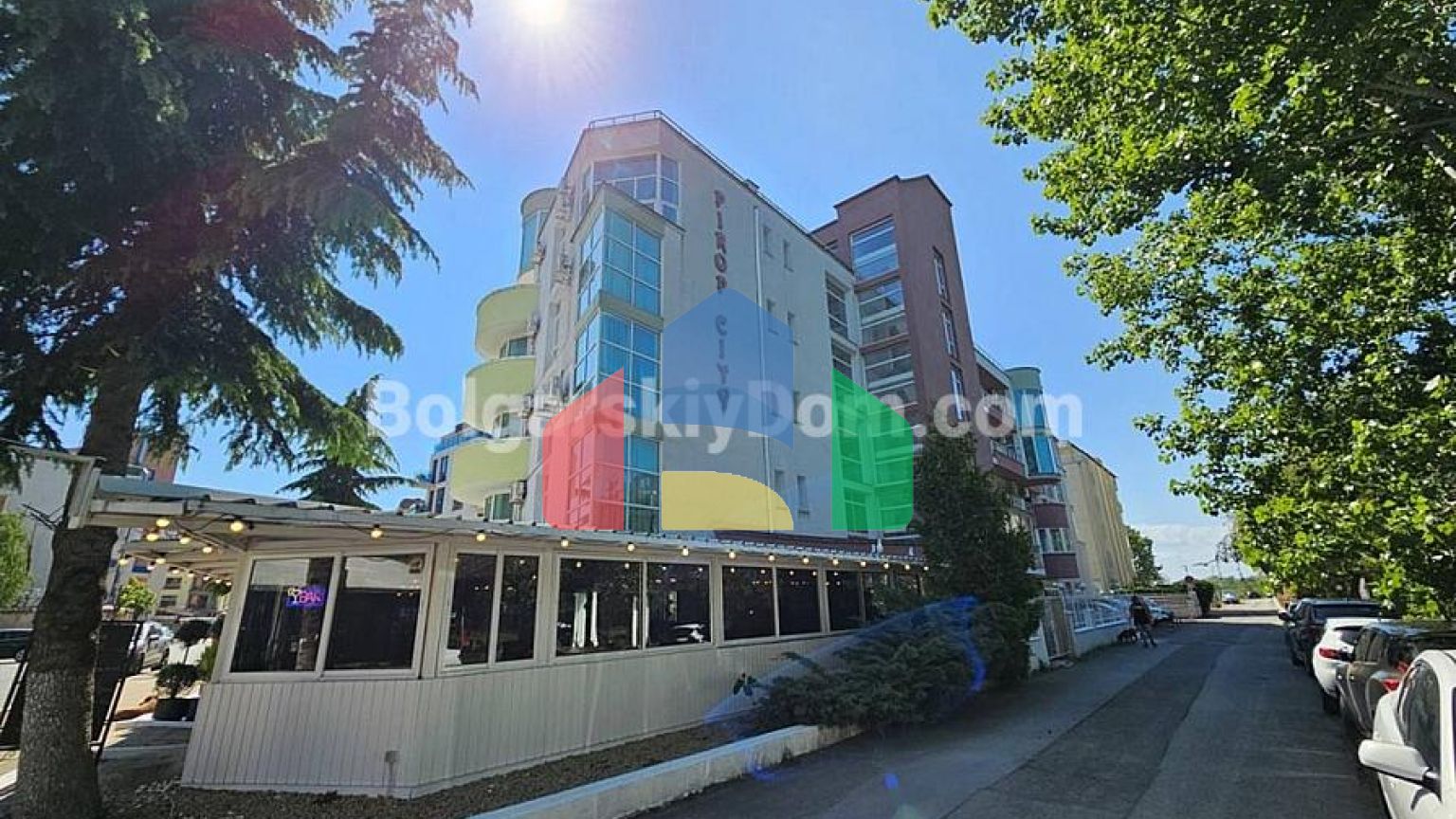 Трикімнатна квартира в Піроп Сіті