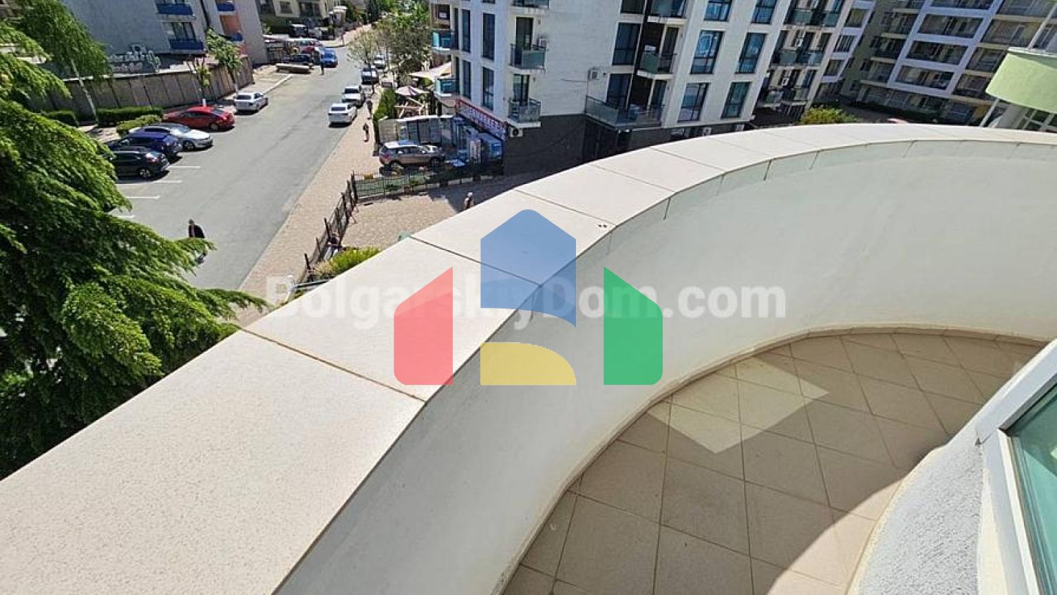 Трикімнатна квартира в Піроп Сіті