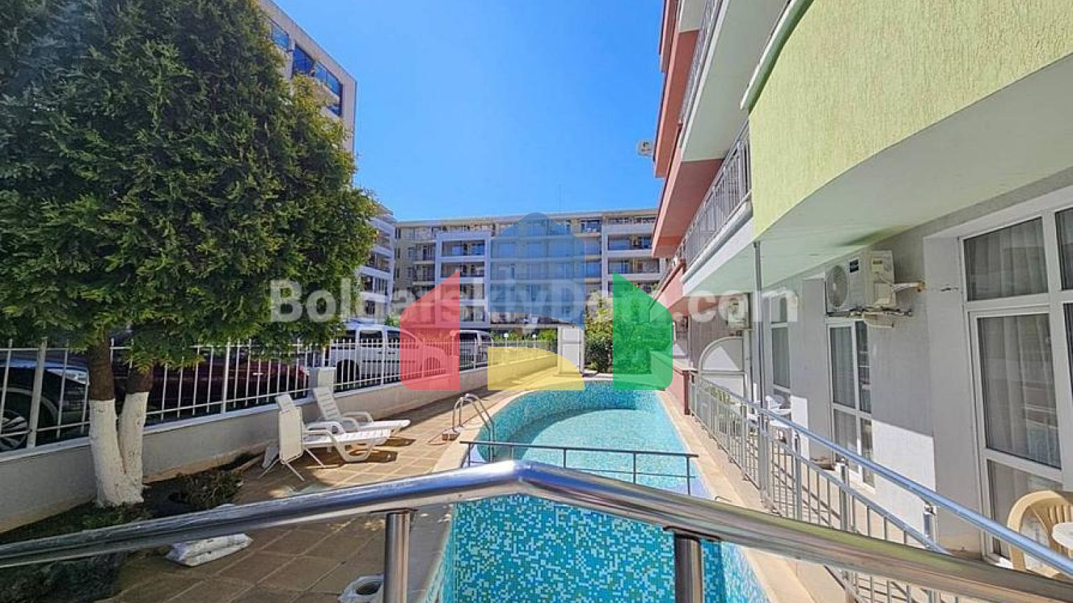 Трикімнатна квартира в Піроп Сіті