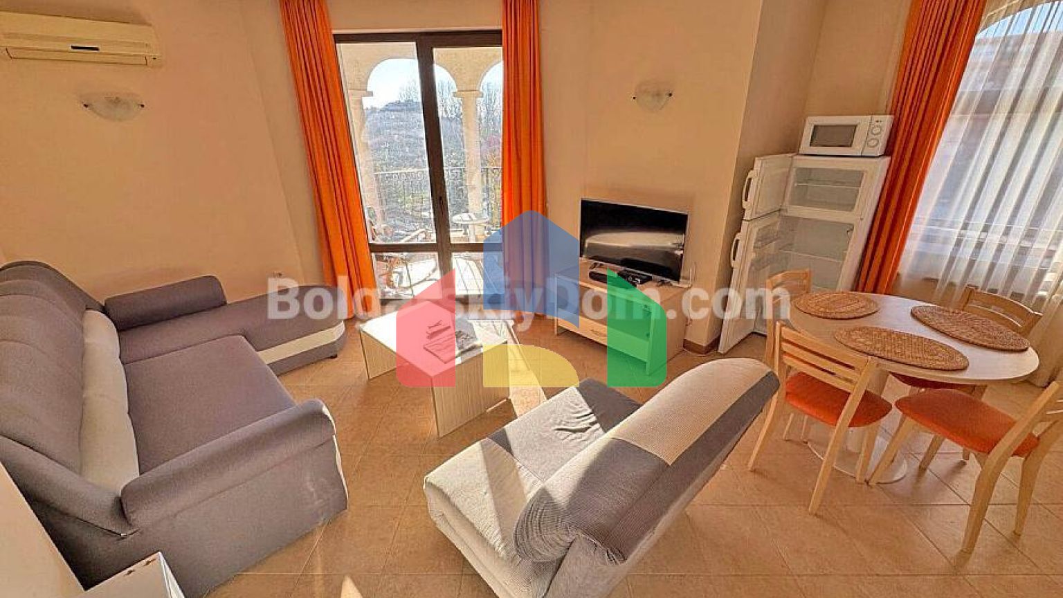 Трикімнатна квартира в Роял Сан