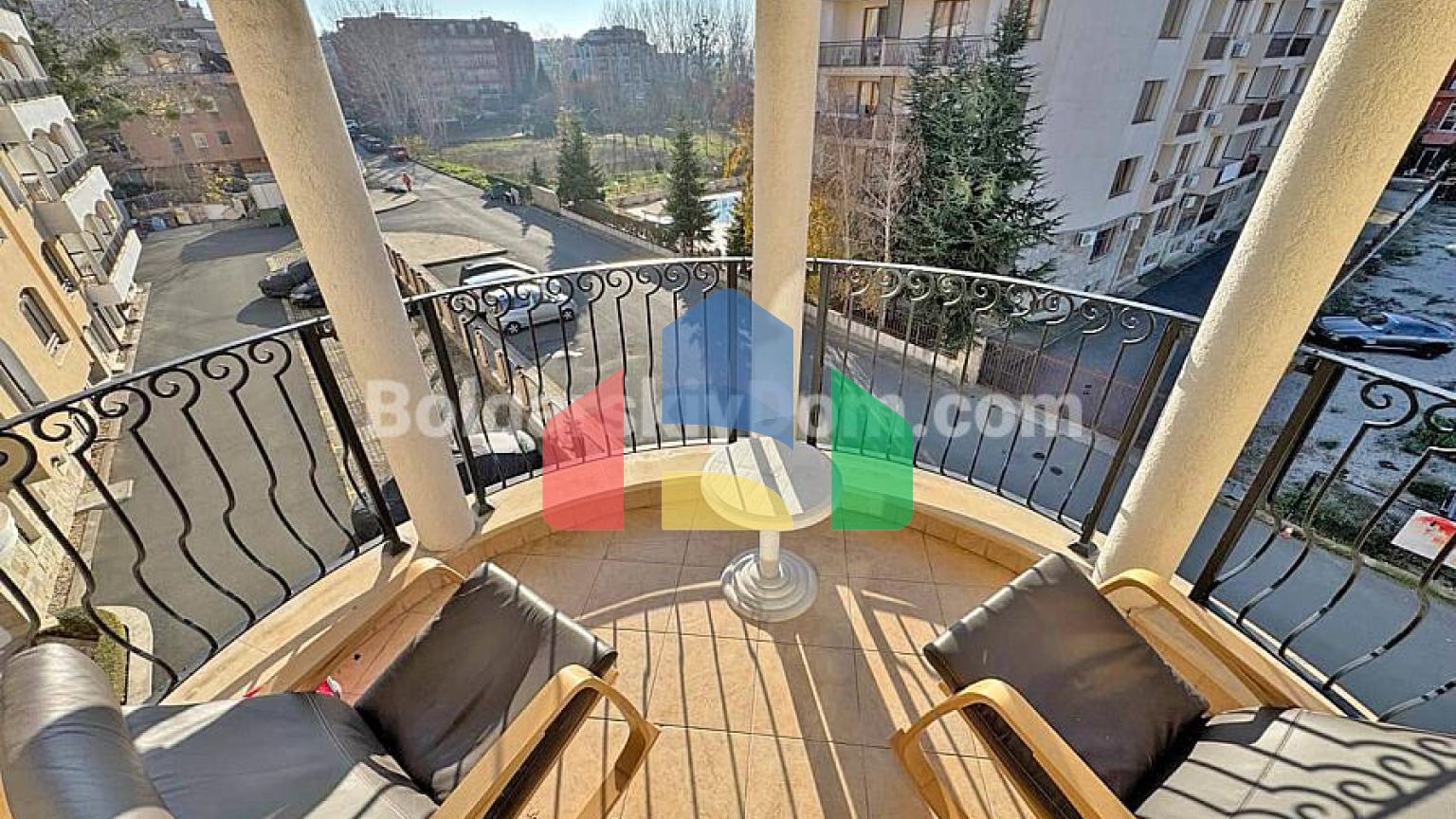 Трикімнатна квартира в Роял Сан