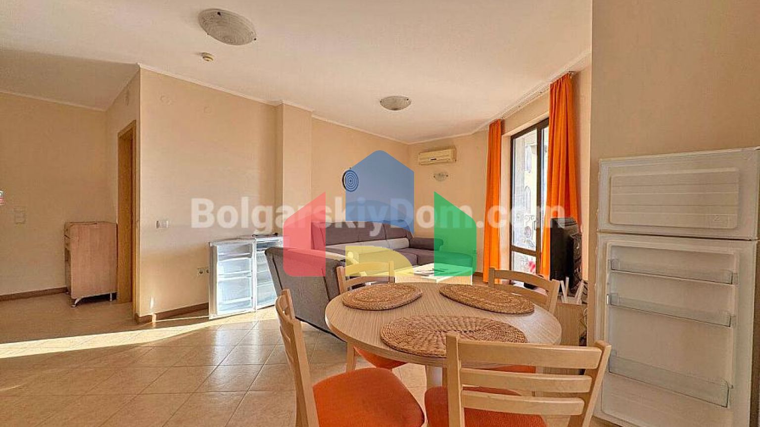 Трикімнатна квартира в Роял Сан