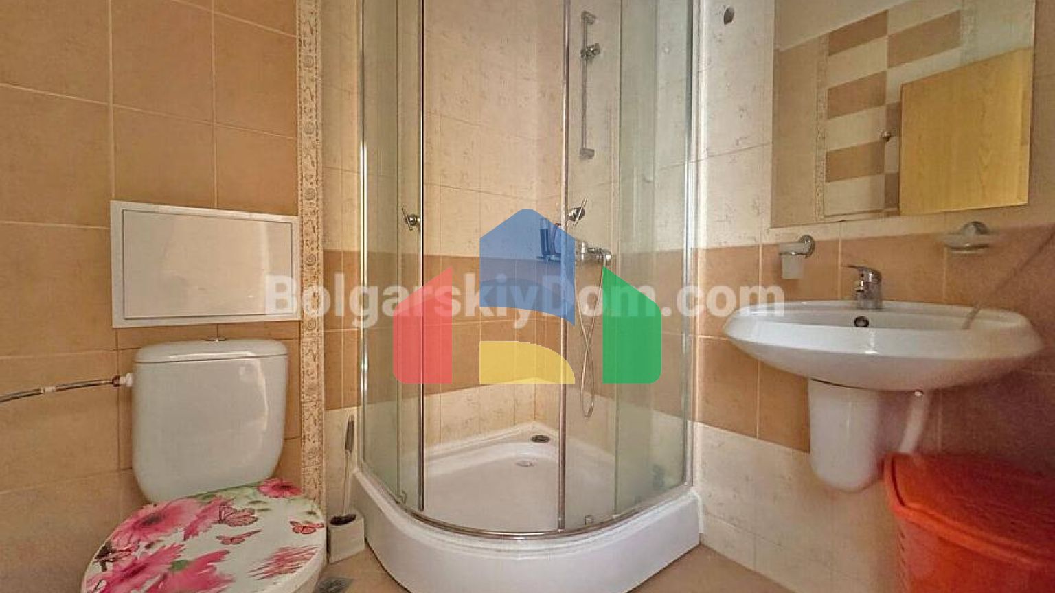 Трикімнатна квартира в Роял Сан