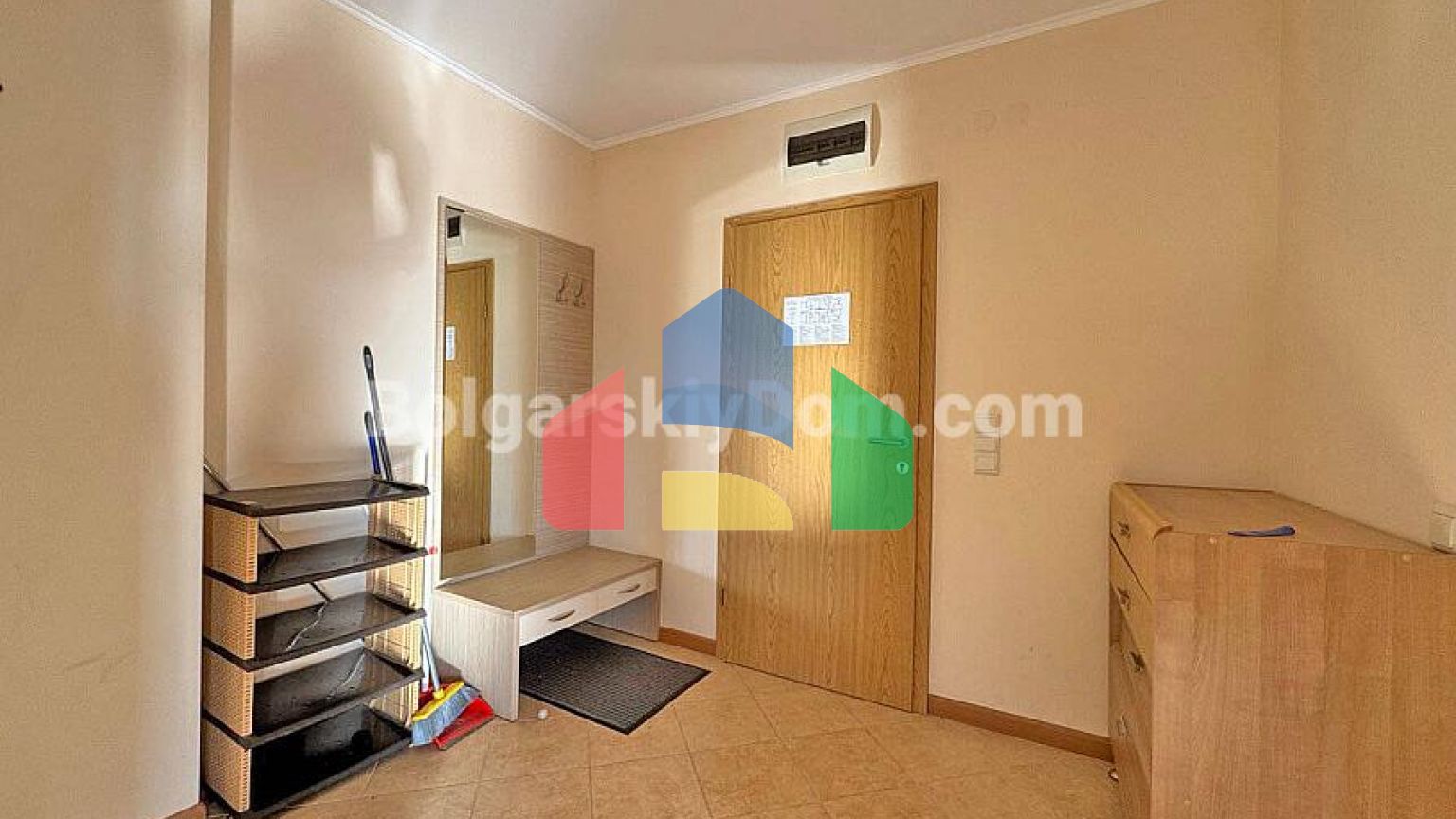 Трикімнатна квартира в Роял Сан