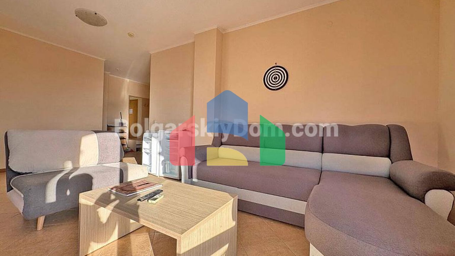 Трикімнатна квартира в Роял Сан