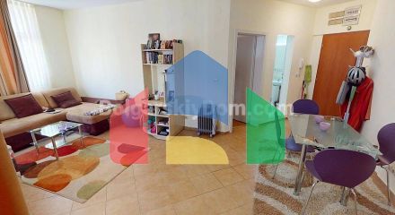 Трикімнатна квартира в Барко Дел Сол