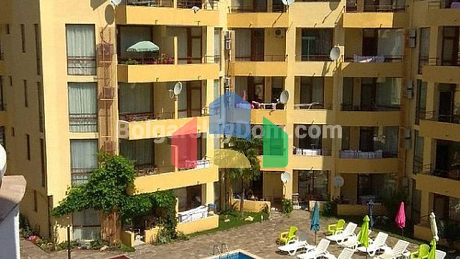 Трикімнатна квартира в Барко Дел Сол