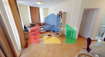 Трикімнатна квартира в Барко Дел Сол