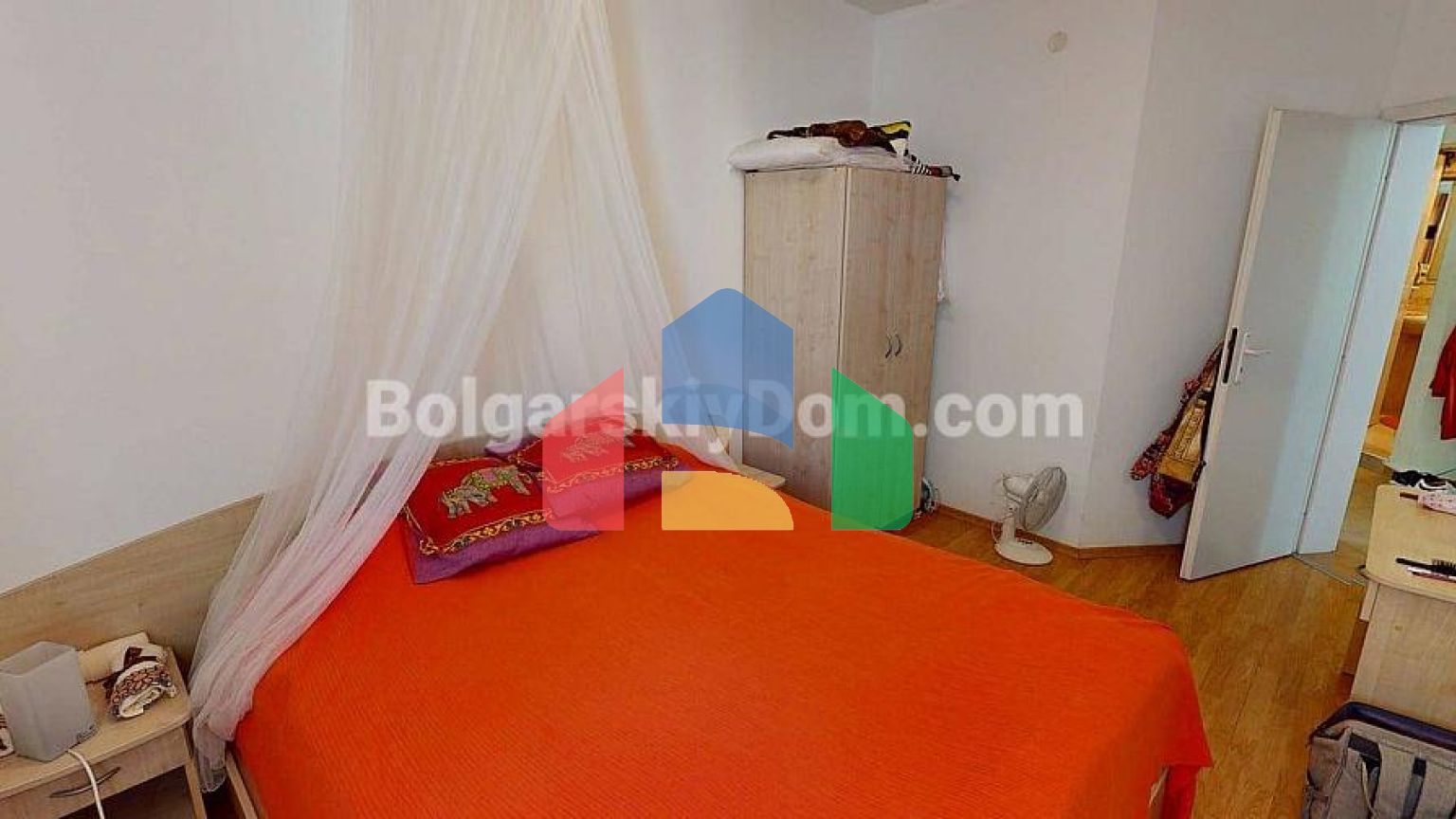 Трикімнатна квартира в Барко Дел Сол