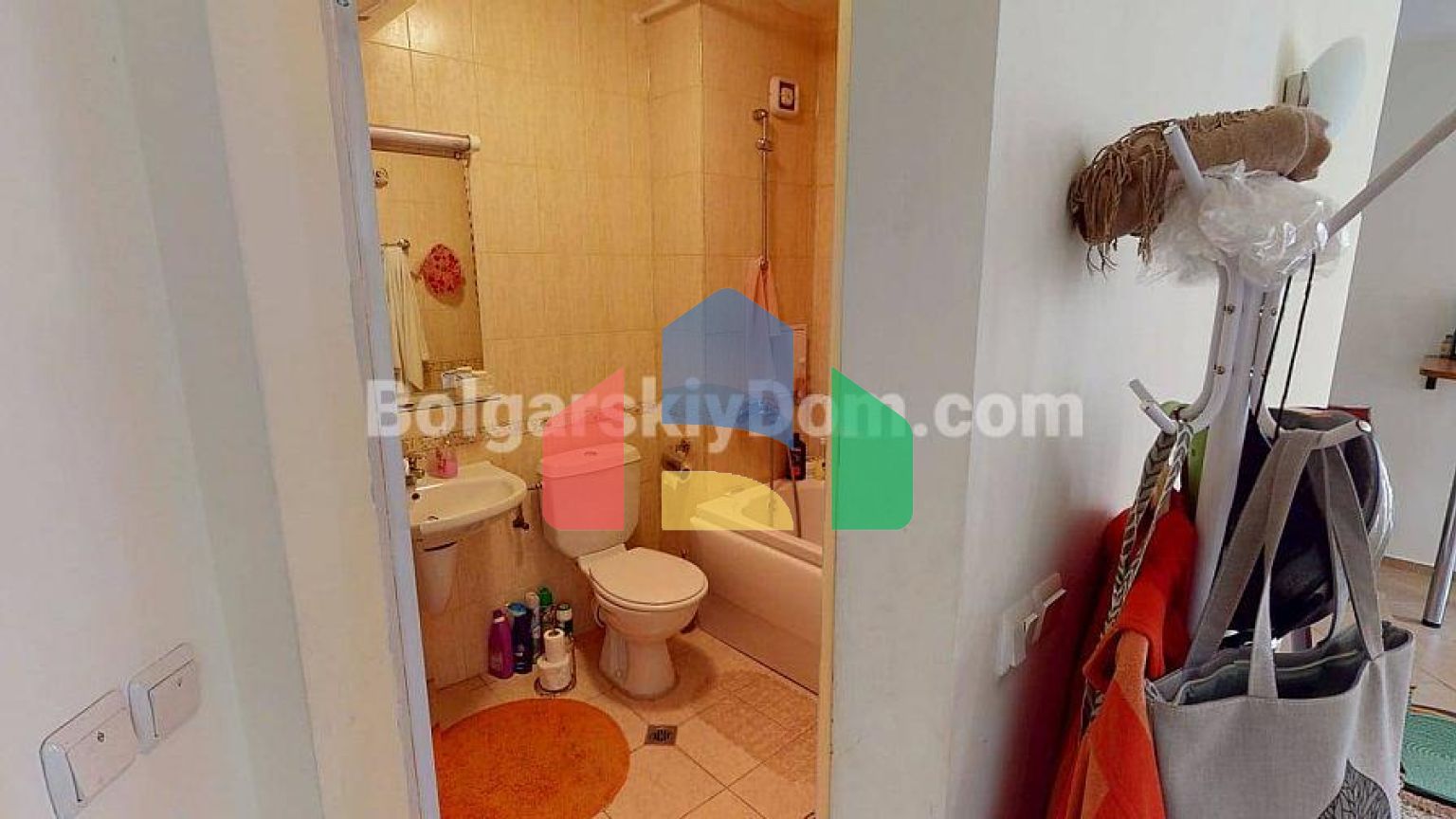 Трикімнатна квартира в Барко Дел Сол