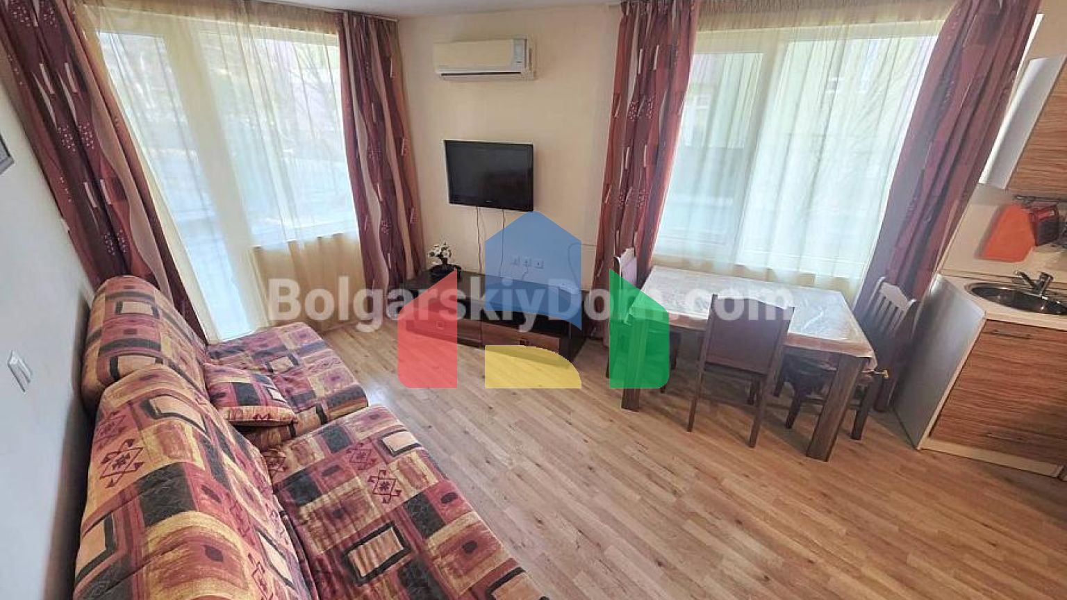 Квартира-студія в Амадеус 19