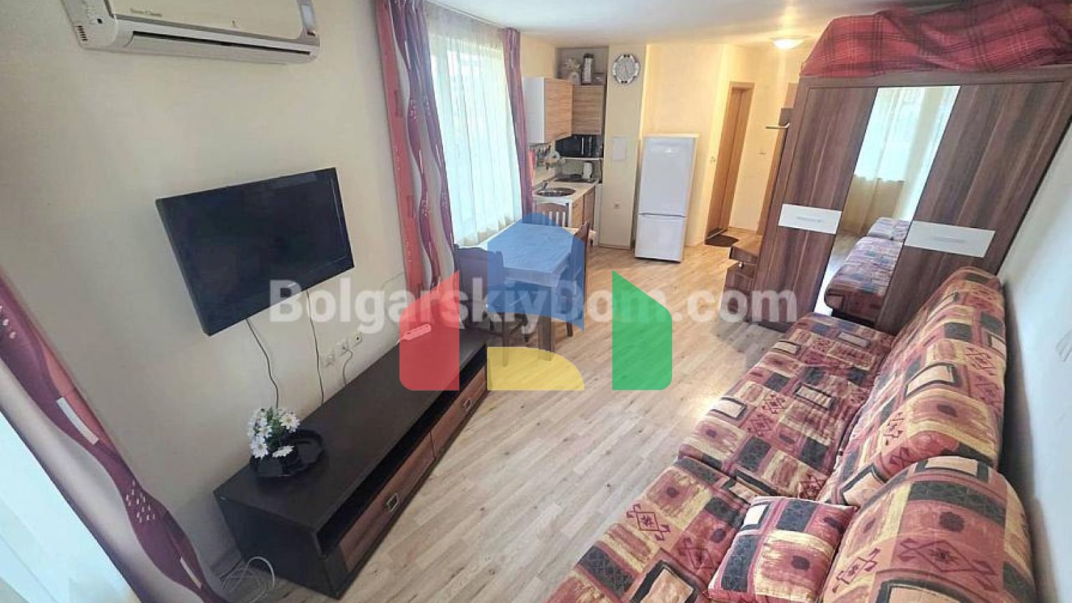 Квартира-студія в Амадеус 19