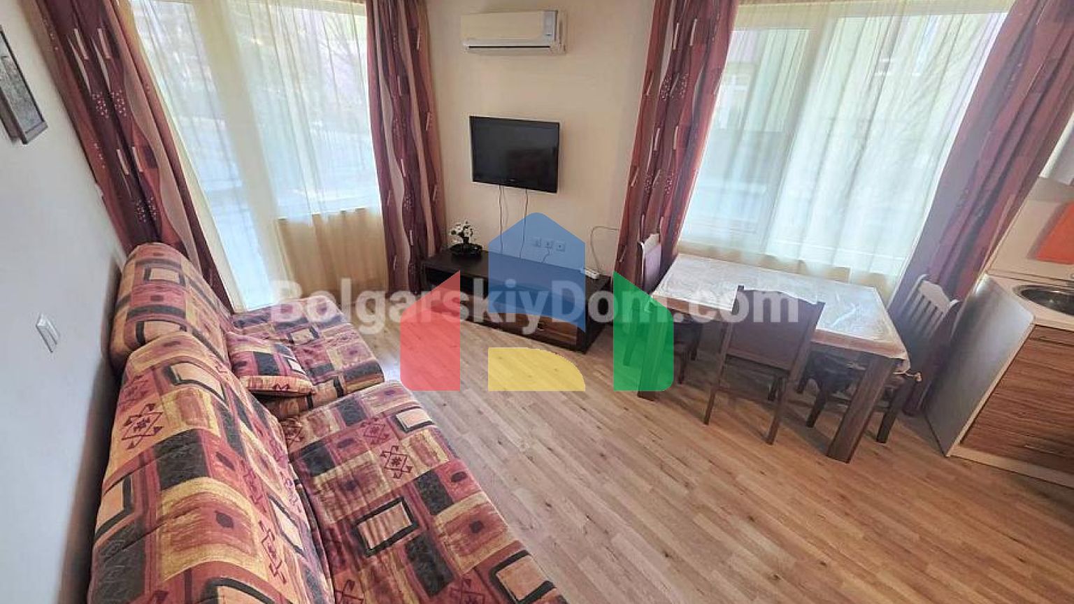 Квартира-студія в Амадеус 19