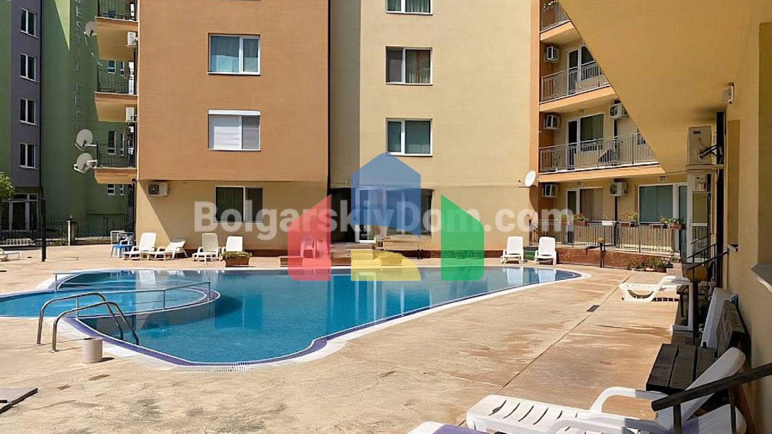 Квартира-студія в Амадеус 19