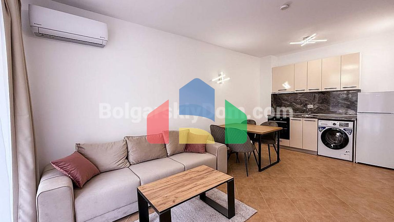 Двокімнатна квартира в Барко справ Сол