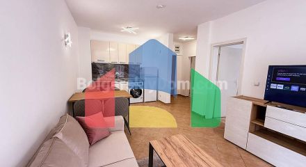 Двокімнатна квартира в Барко справ Сол