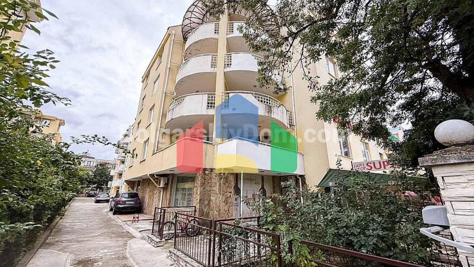 Двокімнатна квартира в Барко справ Сол