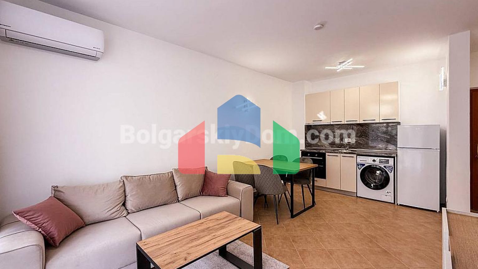 Двокімнатна квартира в Барко справ Сол