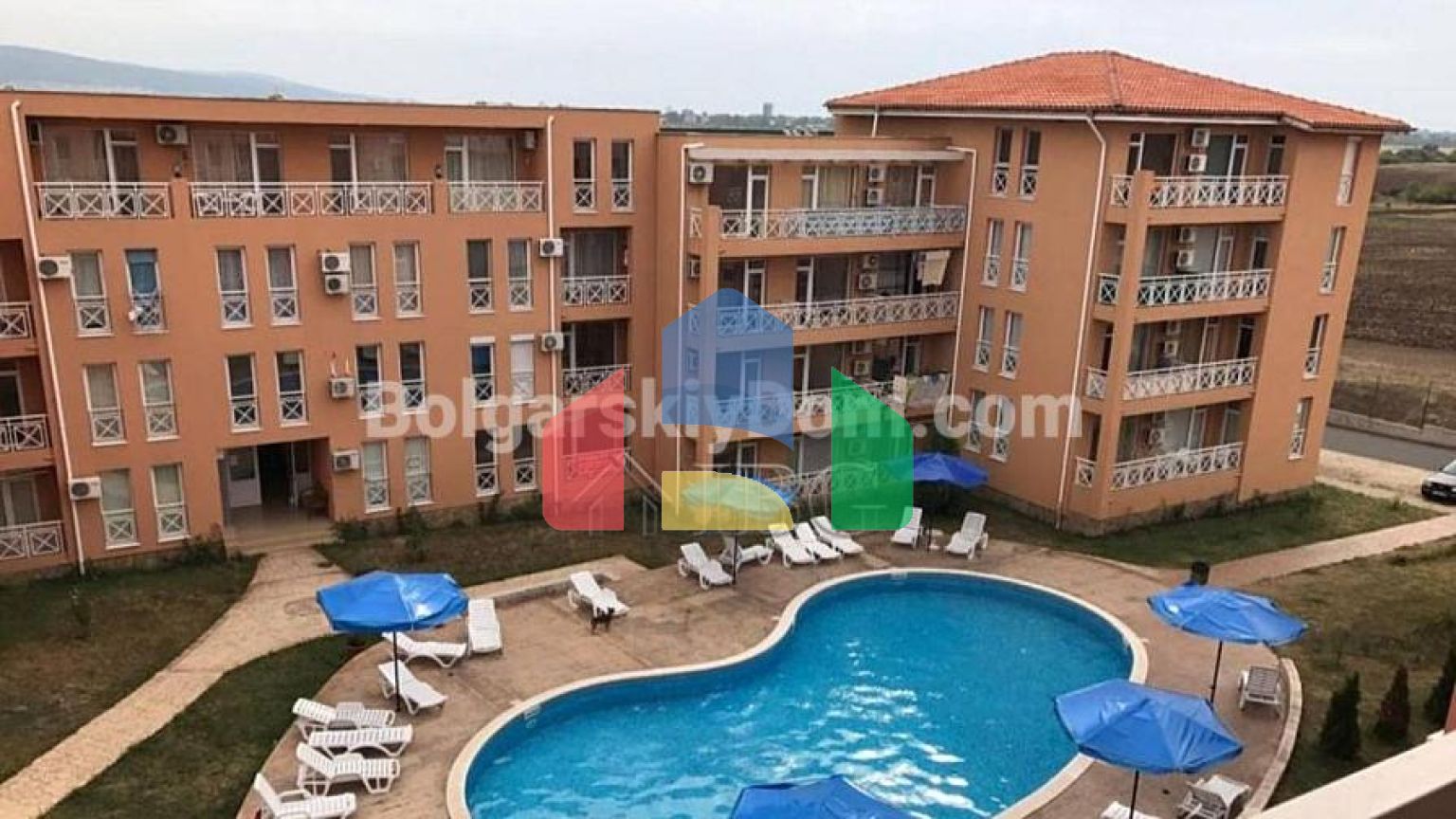 Квартира-студія в Санні Дей 6