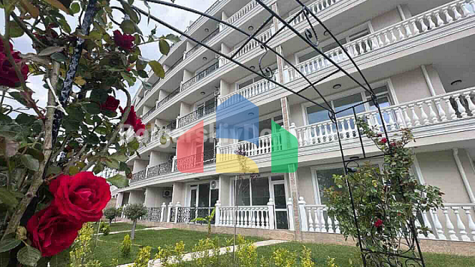 Квартира-студія в Магнолія 7