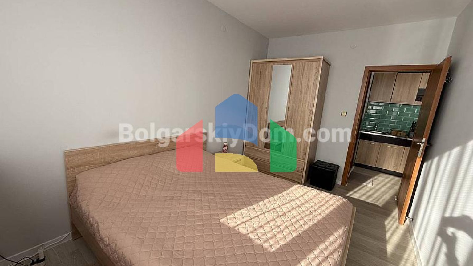 Двокімнатна квартира в Санні Дей 3