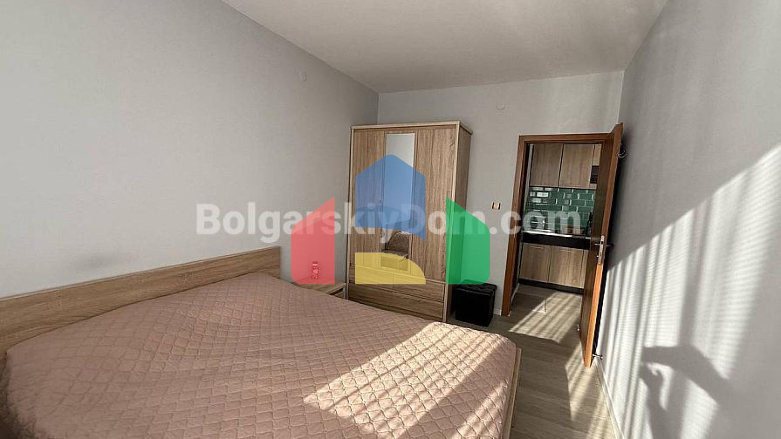 Двокімнатна квартира в Санні Дей 3