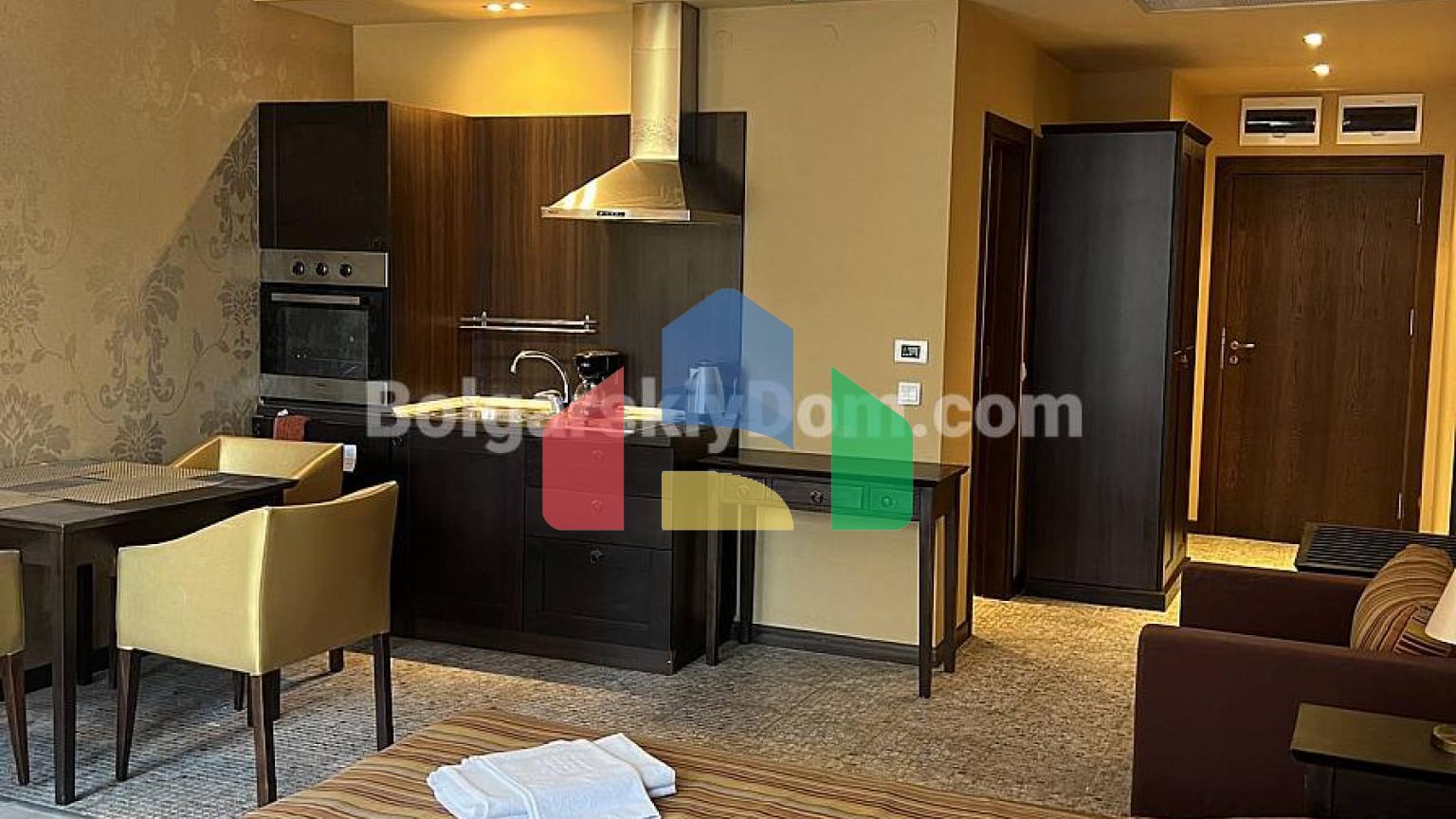 Квартира-студія в Барсело Роял Біч