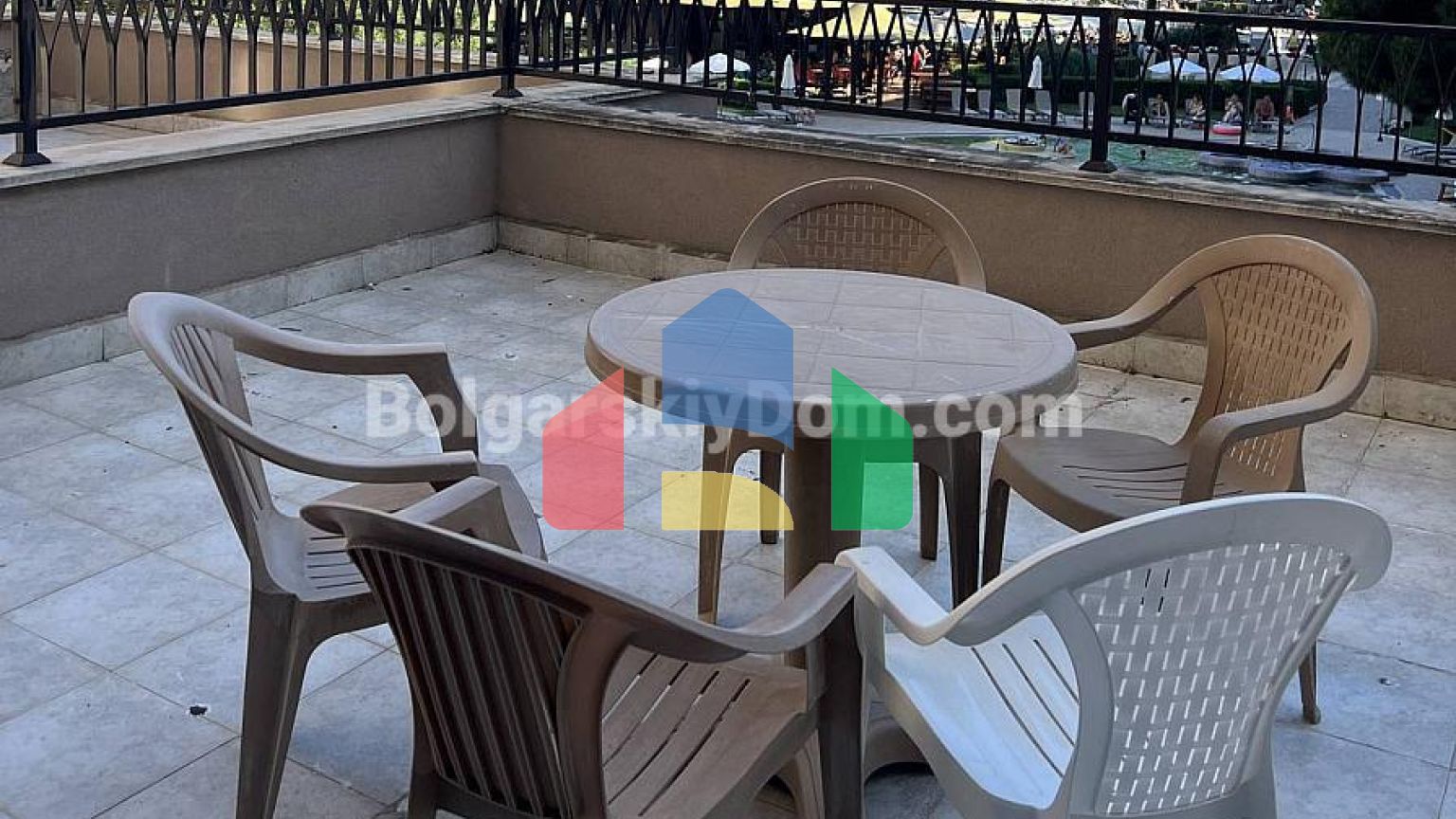 Квартира-студія в Барсело Роял Біч