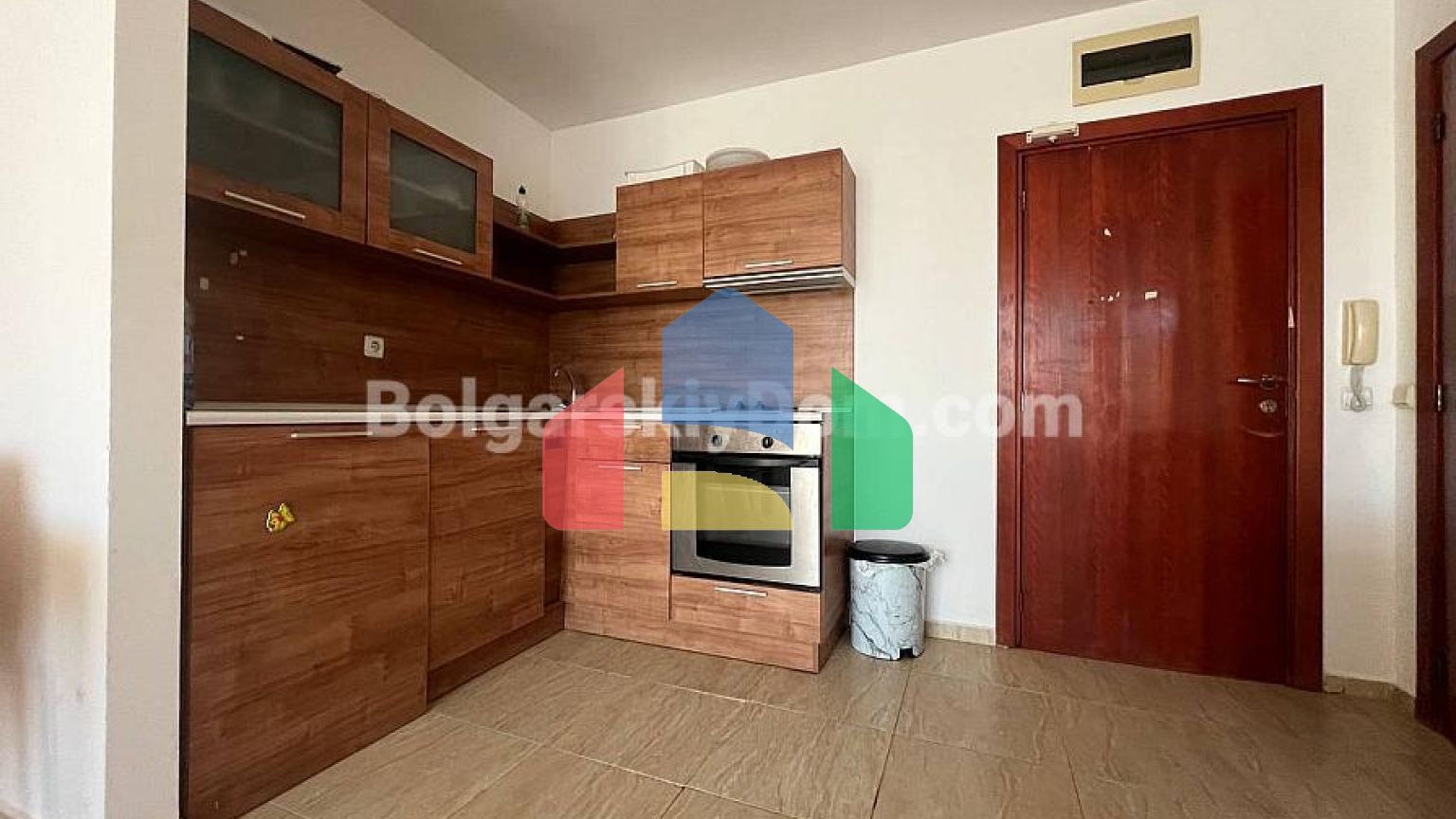 Трикімнатна квартира в Сан Віллідж