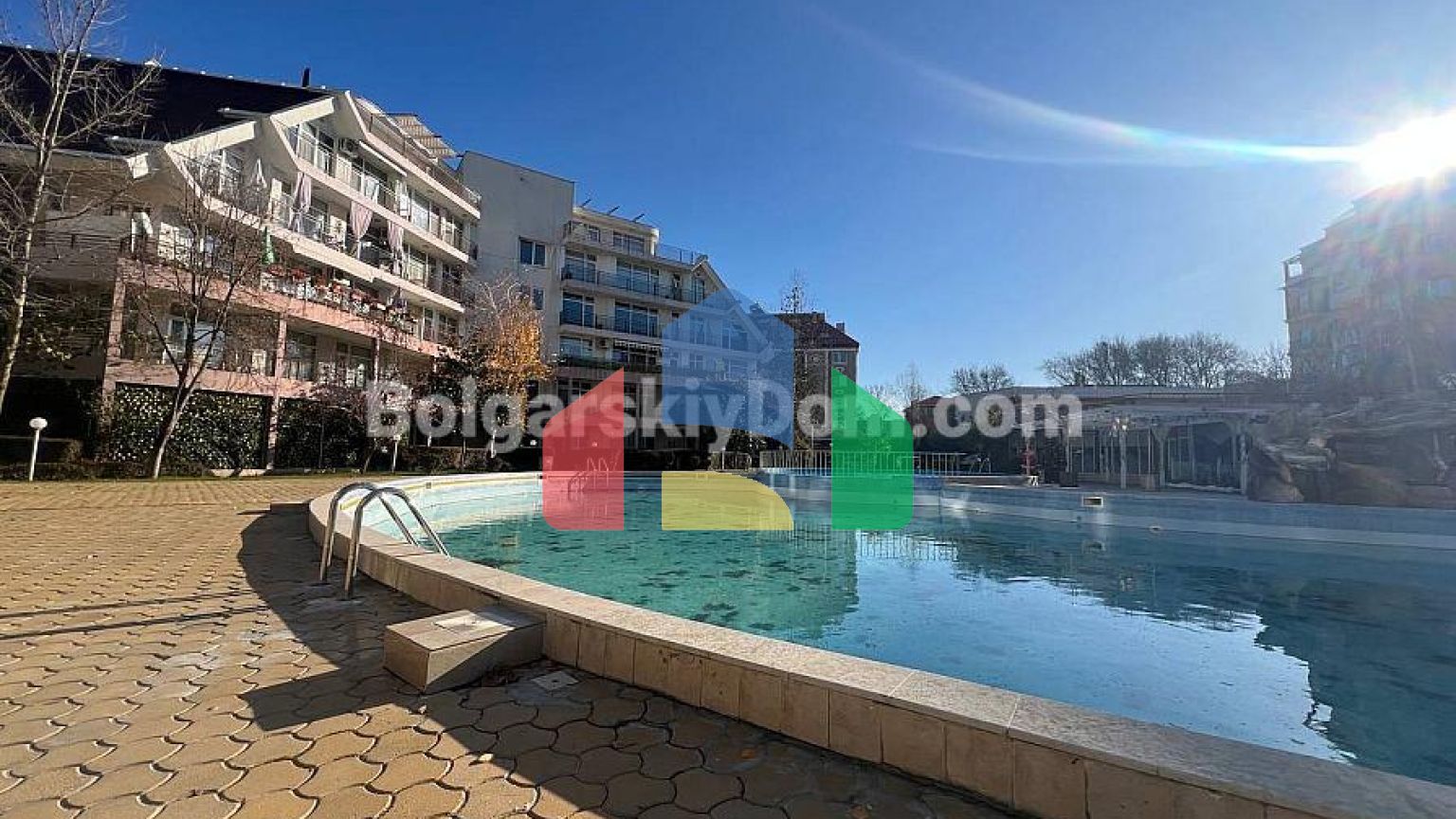 Трикімнатна квартира в Сан Віллідж