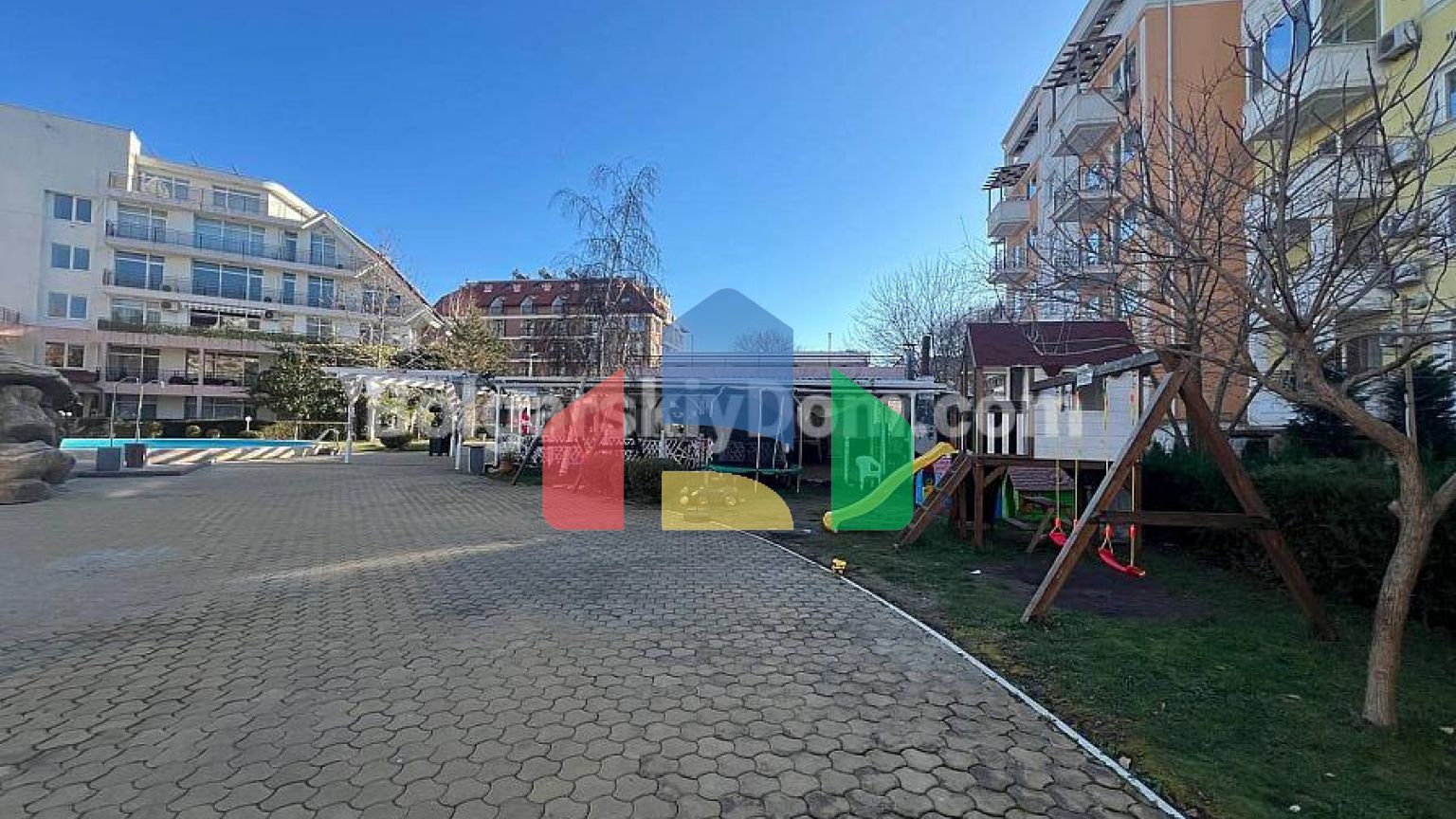 Трикімнатна квартира в Сан Віллідж