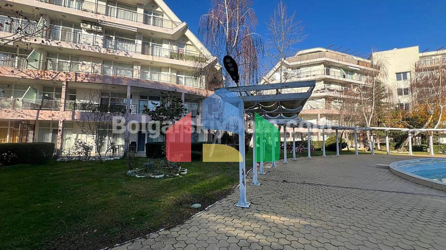 Трикімнатна квартира в Сан Віллідж