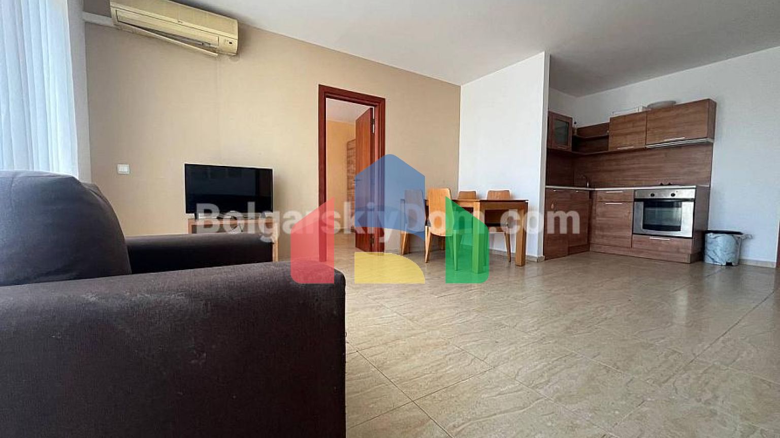 Трикімнатна квартира в Сан Віллідж