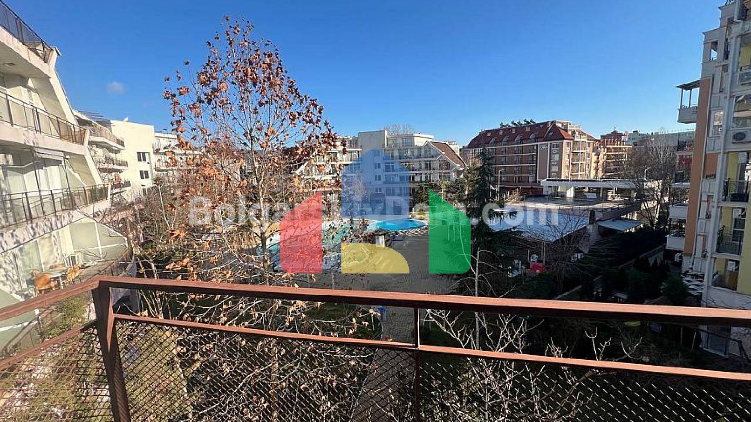 Трикімнатна квартира в Сан Віллідж